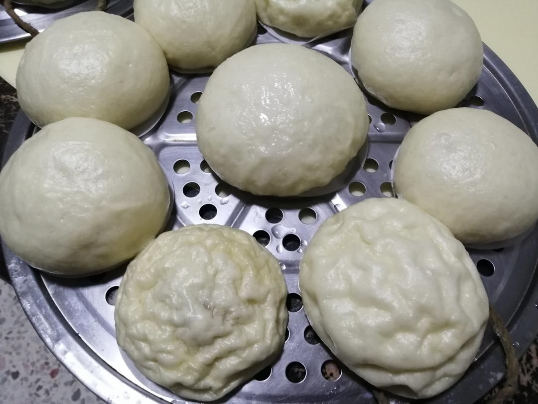 松软香甜的奶黄包，很快就可以搞定。