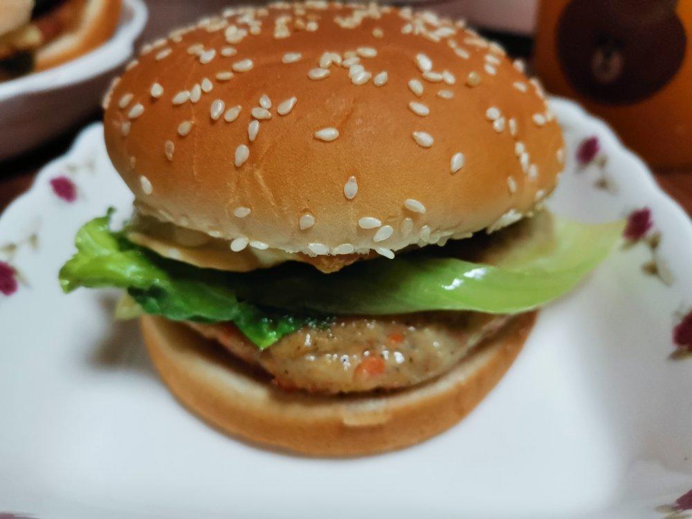 小婷下厨房.自制🍔汉堡肉胚.鸡肉饼