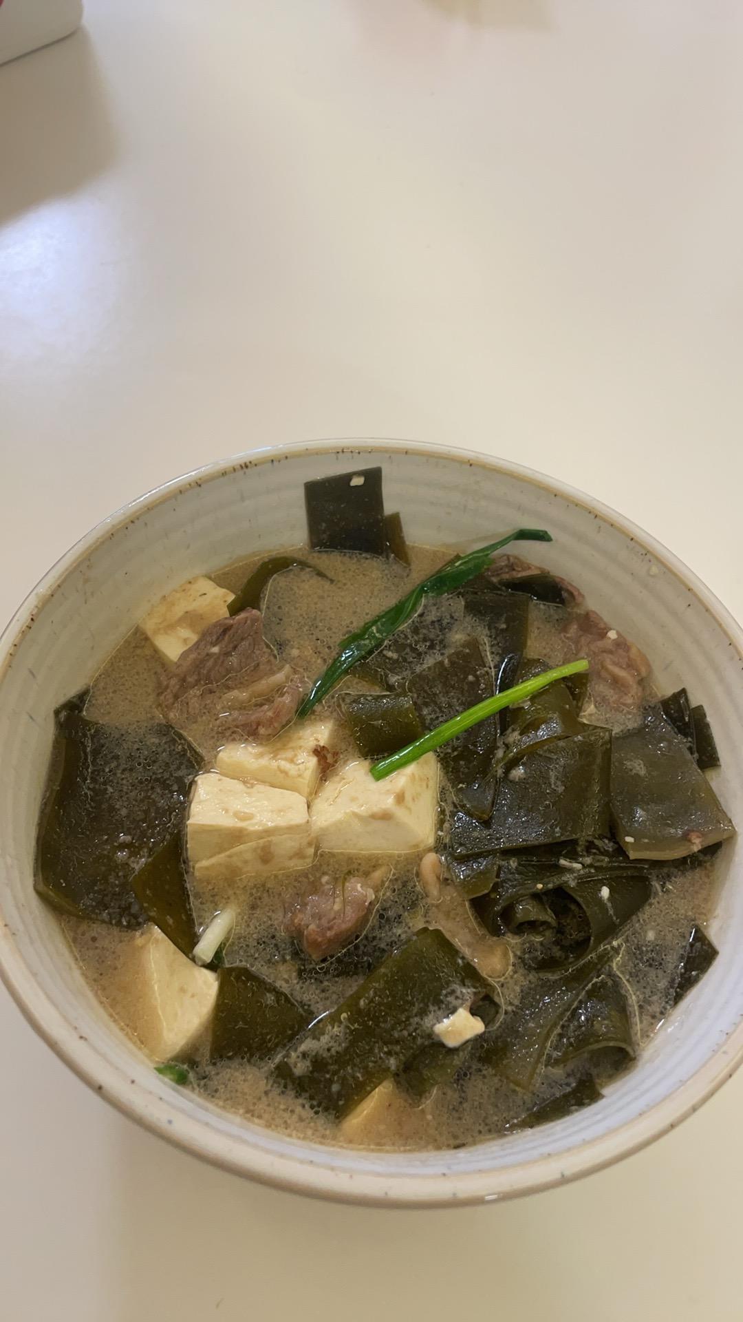 韩式海带豆腐汤