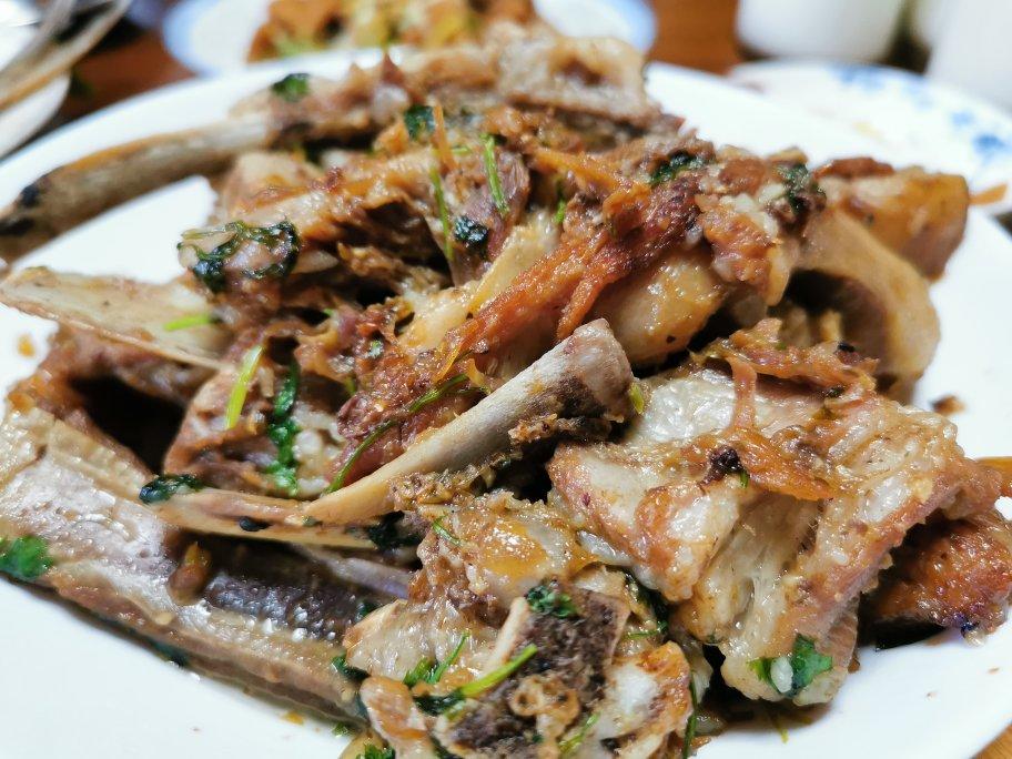 吃到连渣都不剩的美极吮指羊排