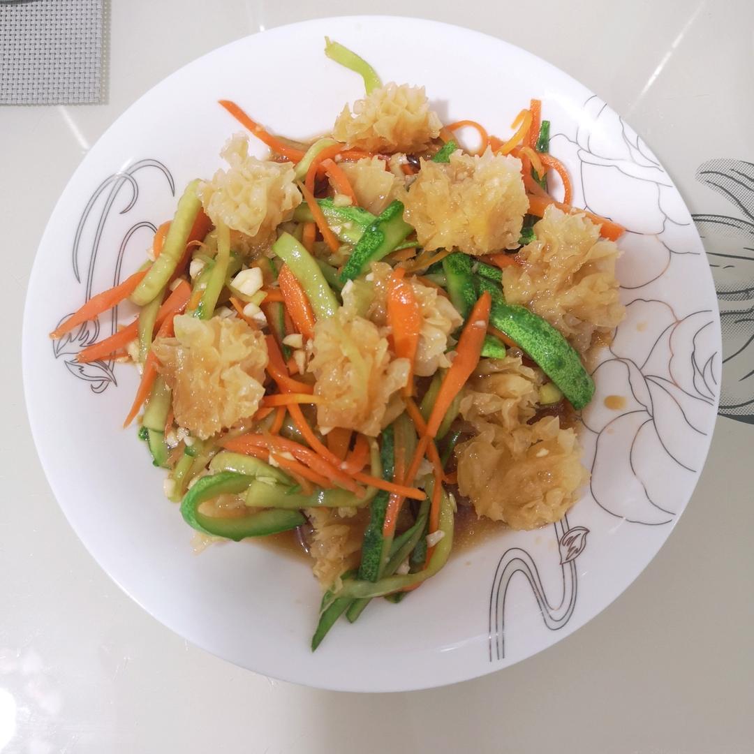 超级简单的凉拌银耳