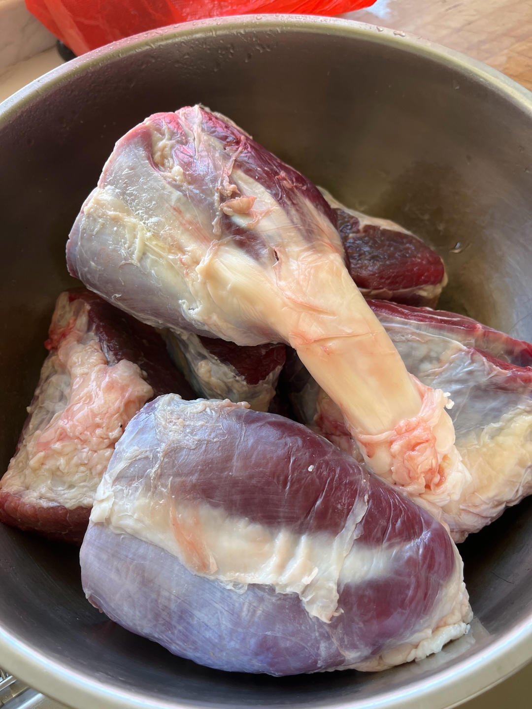 不加一滴酱油的卤牛腱