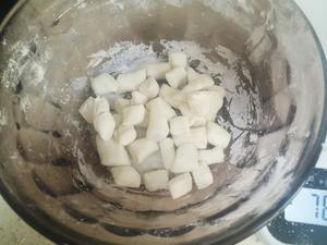 仙草冻糯米小圆子豆乳奶茶的做法 步骤3
