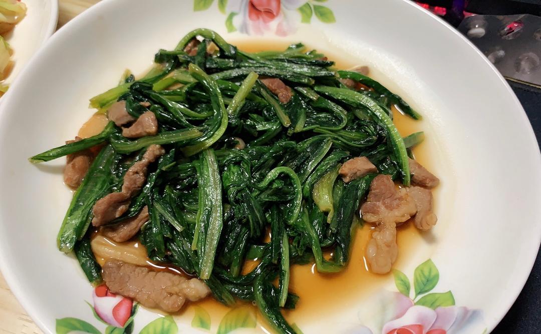 肉炒油麦菜
