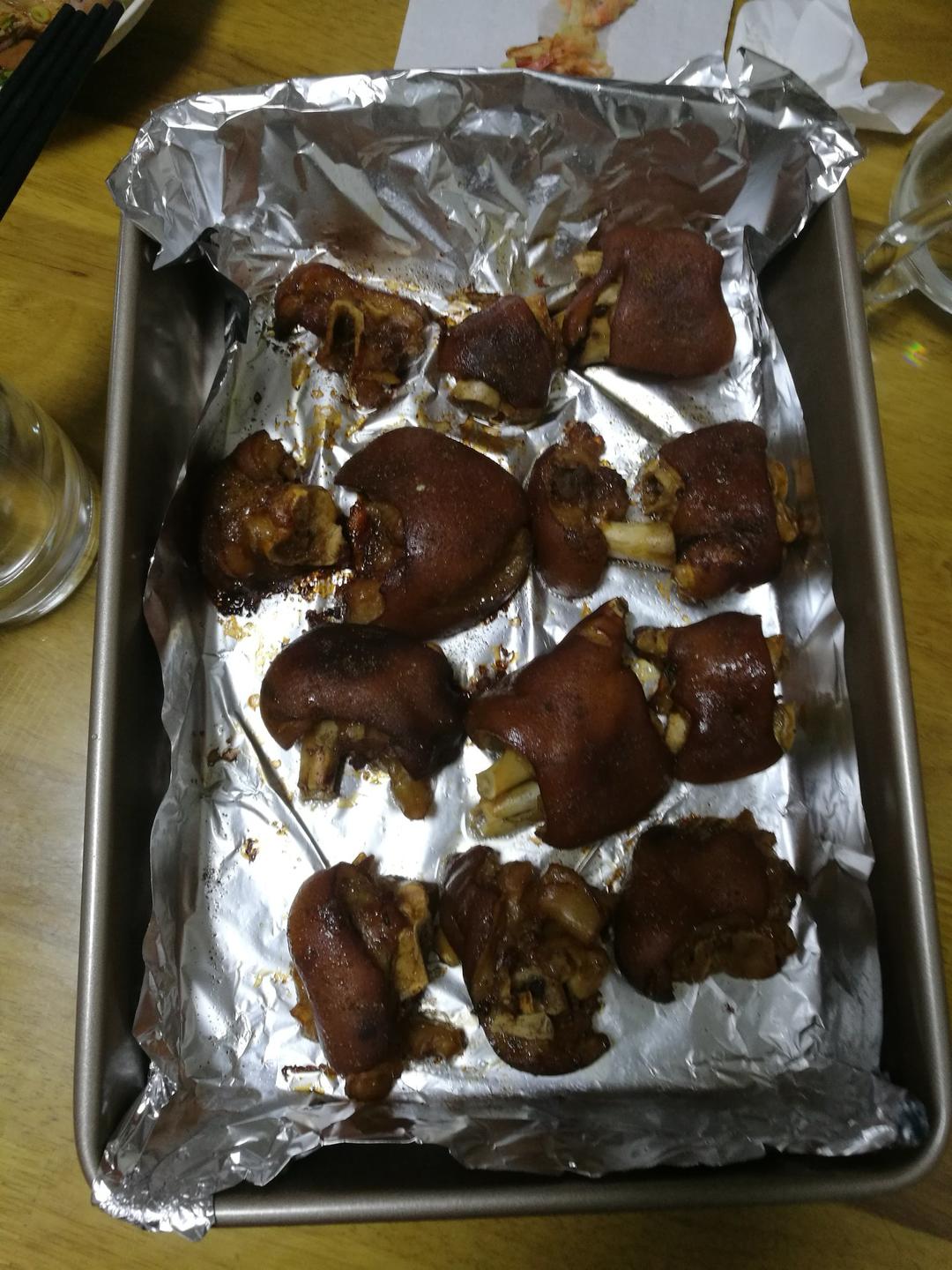 香酥烤猪蹄
