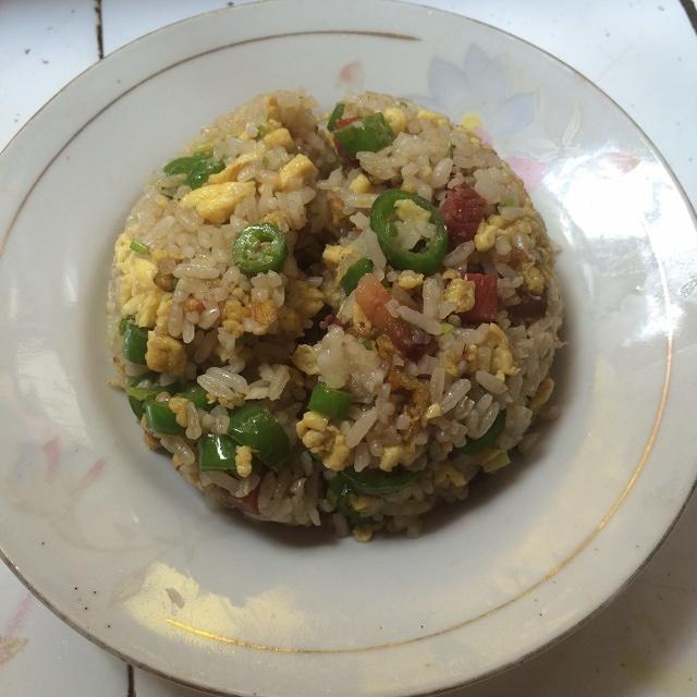 火腿青椒鸡蛋饭