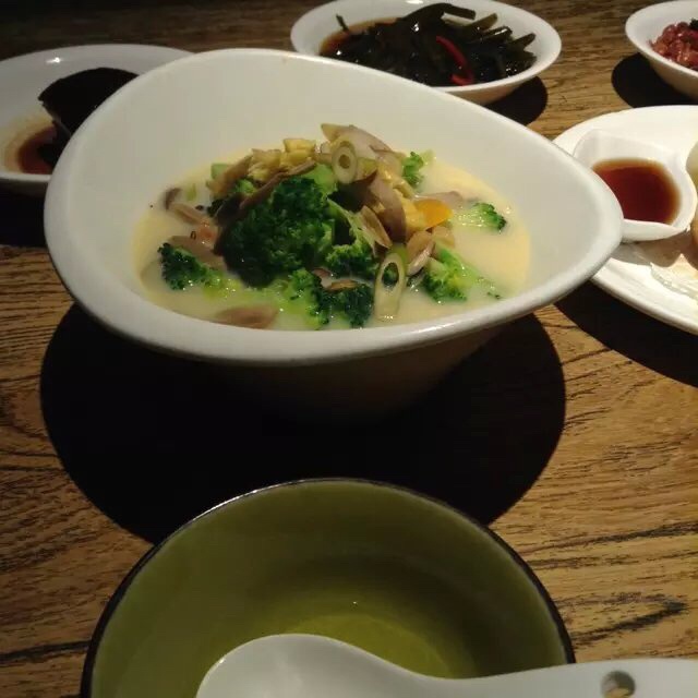 外食。