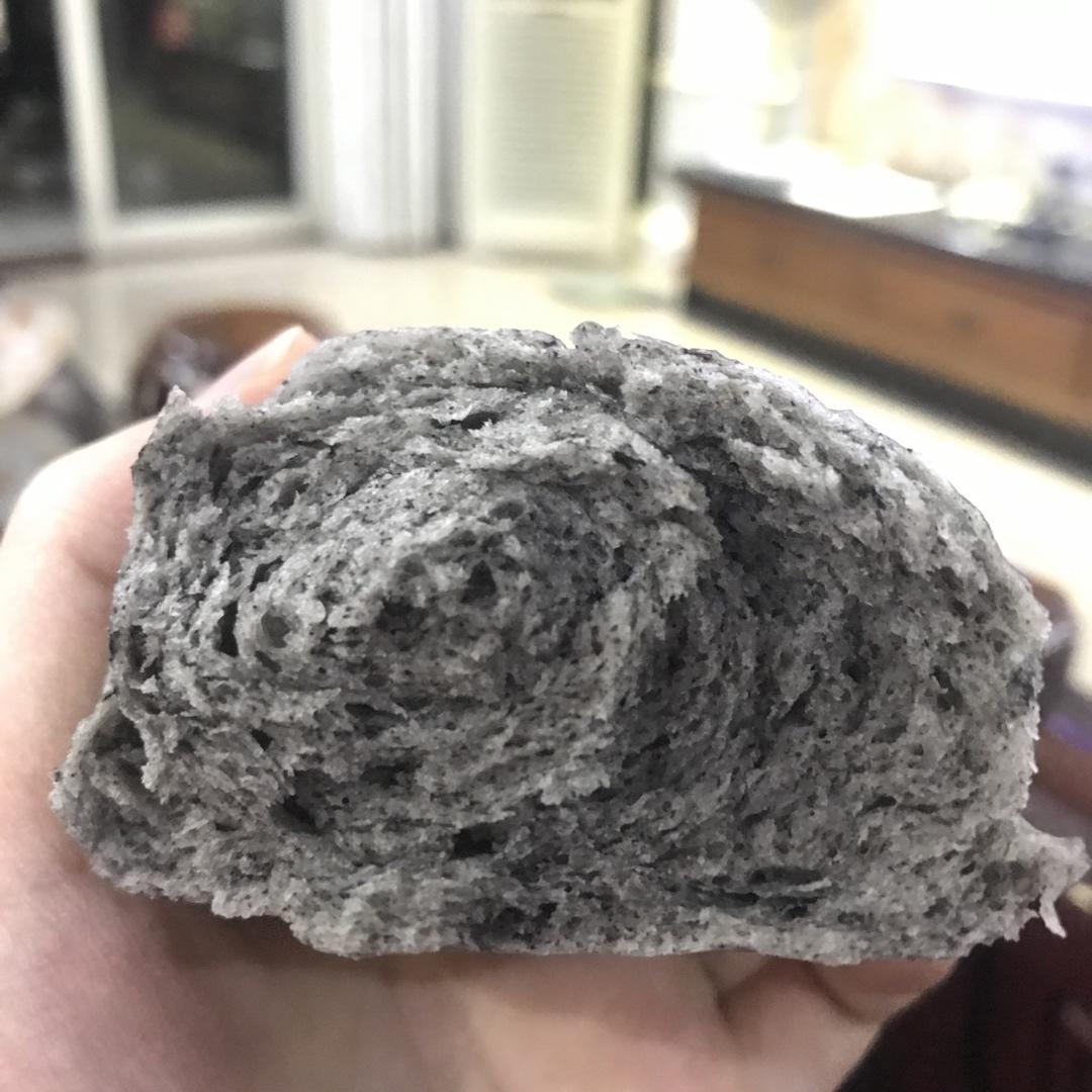 越嚼越香的黑芝麻馒头            营养丰富 一看就会！