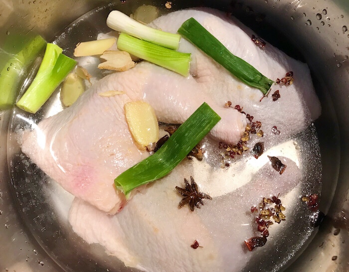 【温馨煮艺】口水鸡的做法 步骤1
