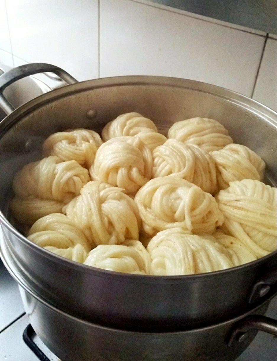 小希小小希妈做的螺旋银丝卷