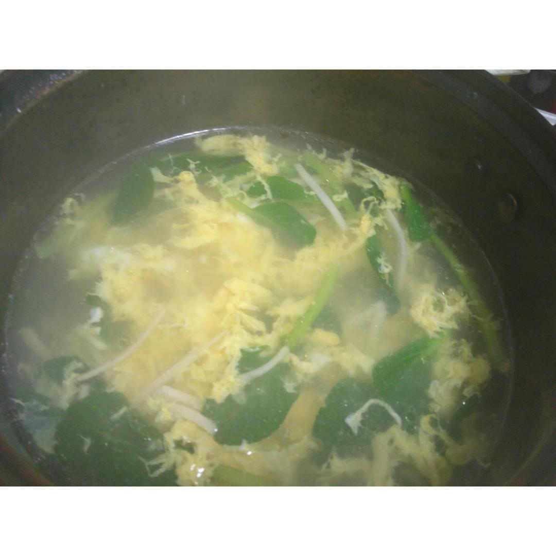 杏鲍菇丝蛋花汤