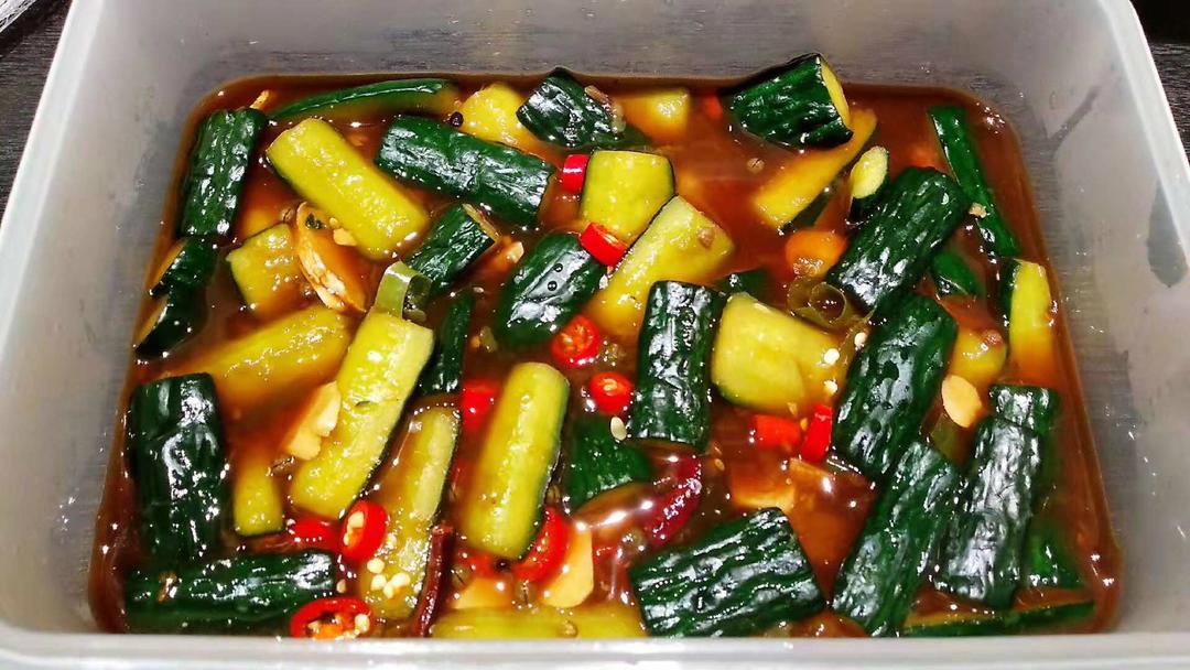 小美 川味酱黄瓜的做法