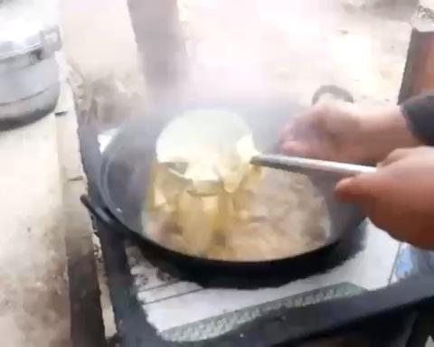 新疆羊肉焖饼的做法