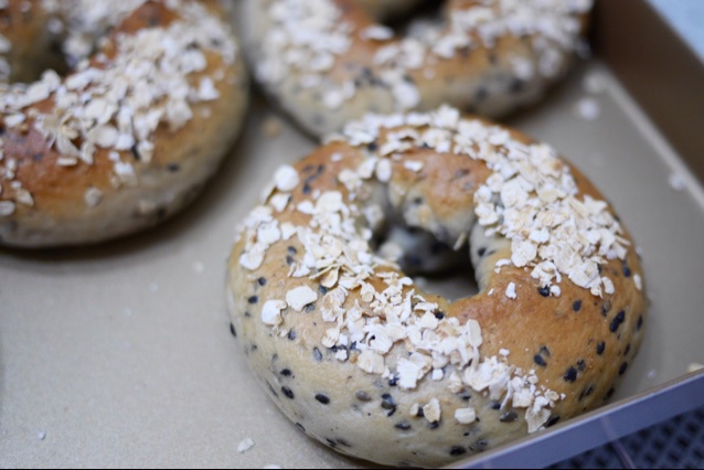 黑芝麻全麦贝果