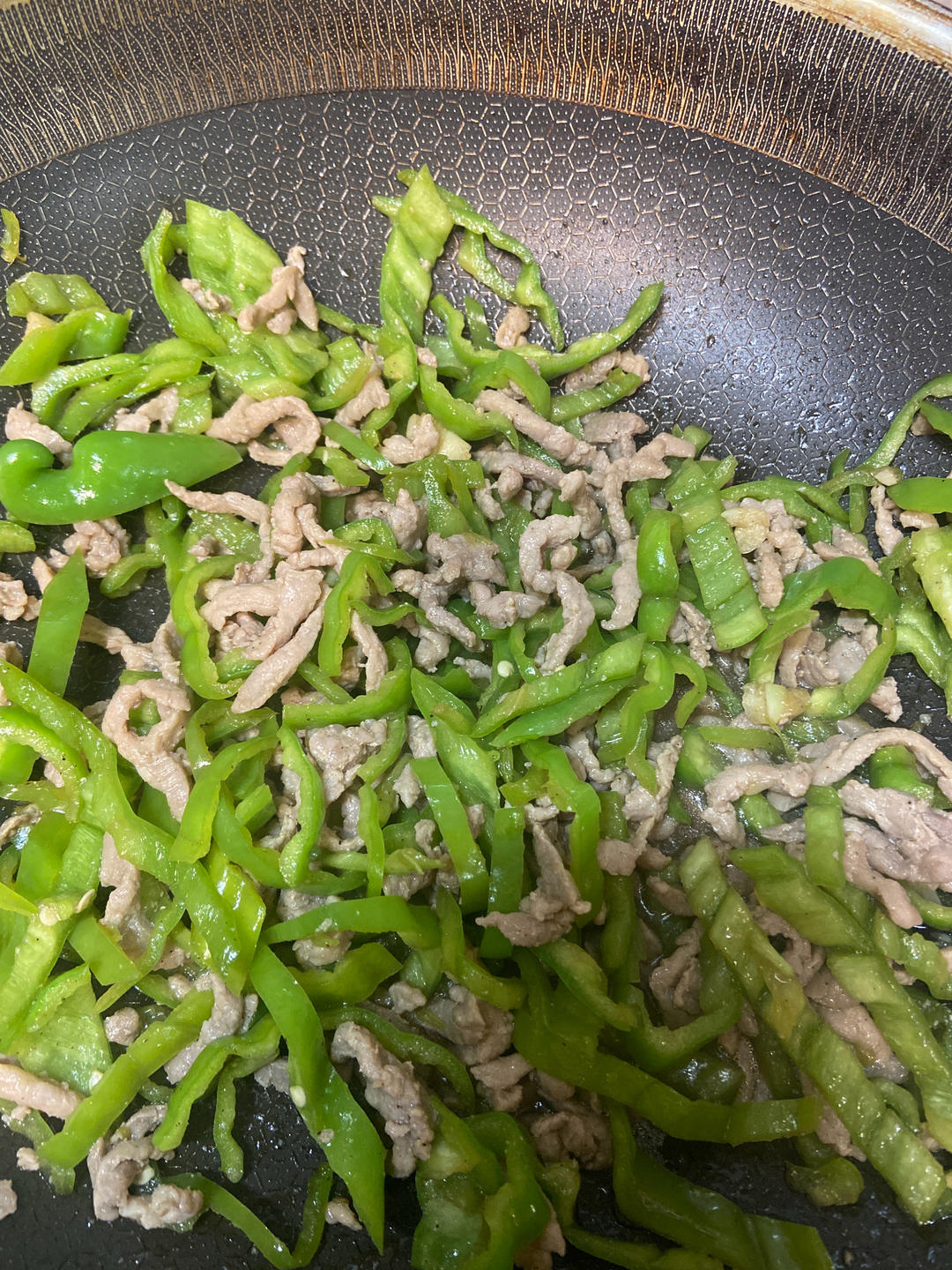 ‼️好吃到舔盘的青椒肉丝盖浇饭