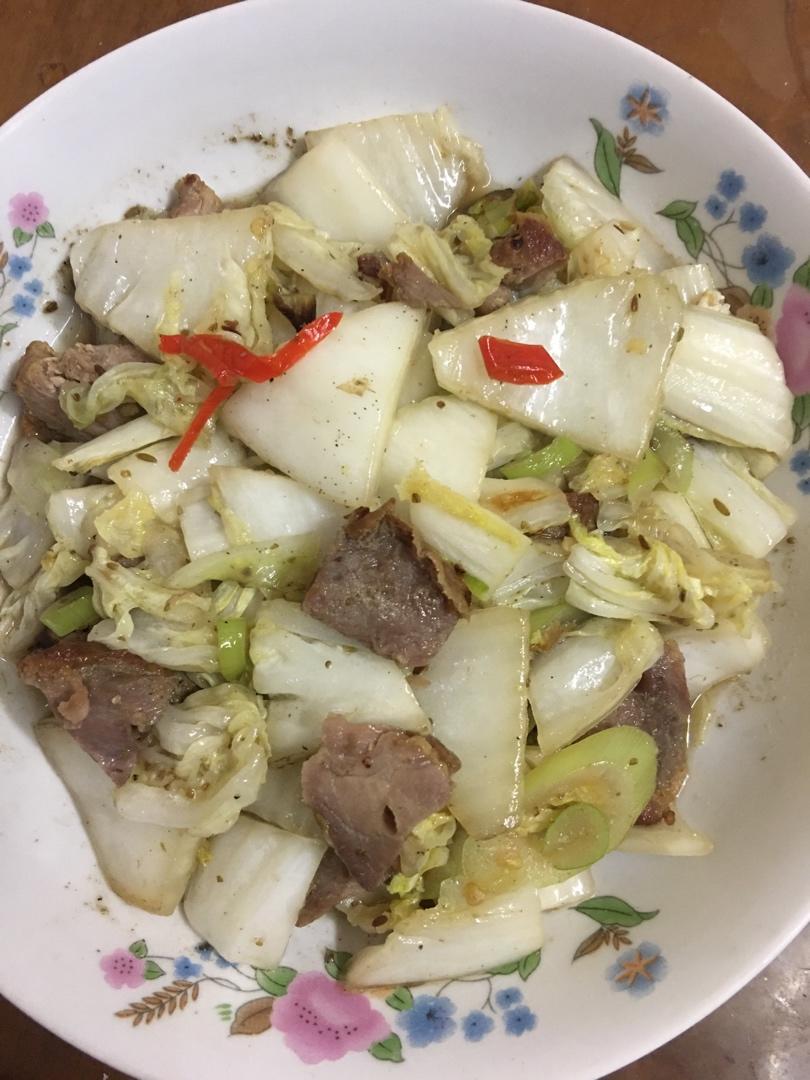 爱鼓丘做的羊肉炒白菜