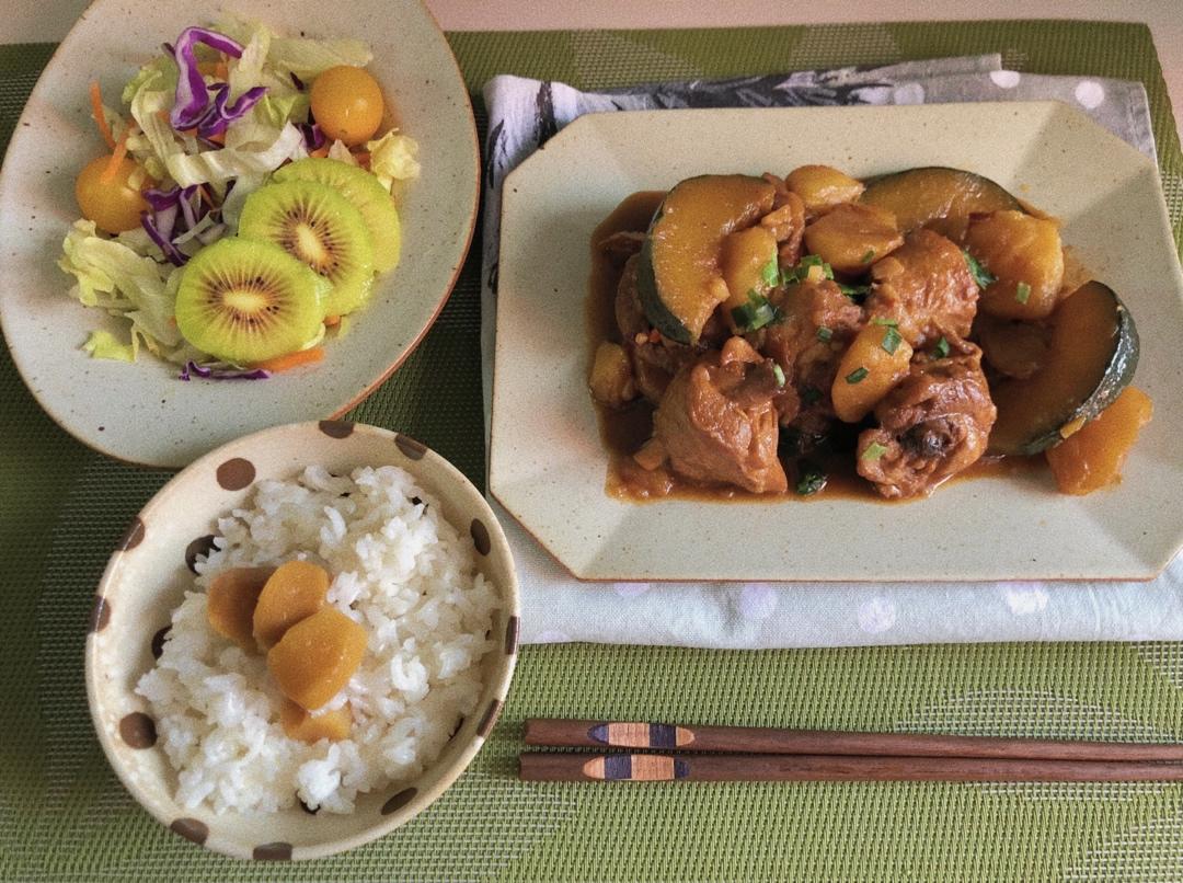 叮，土豆炖鸡块来啦，超级下饭！汤汁和米饭绝配😋