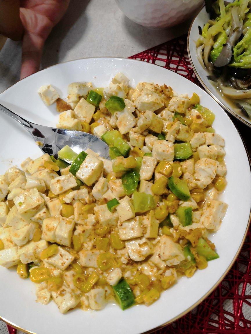 咸鸭蛋黄做的蟹黄豆腐