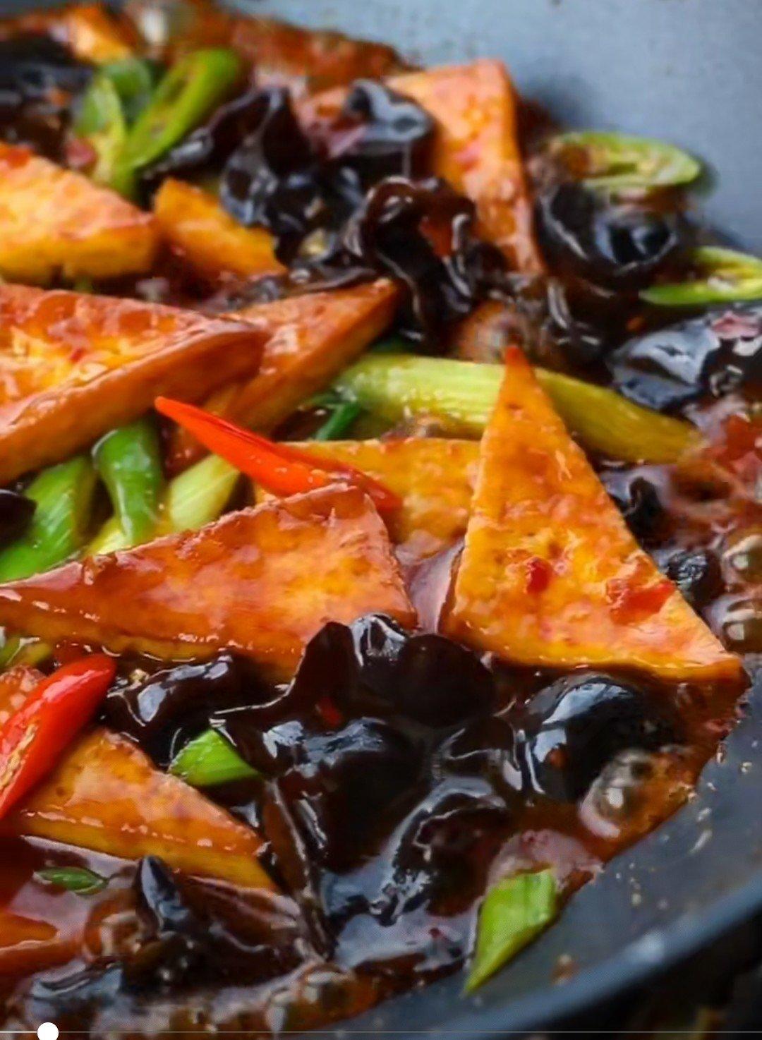 木耳炒豆腐