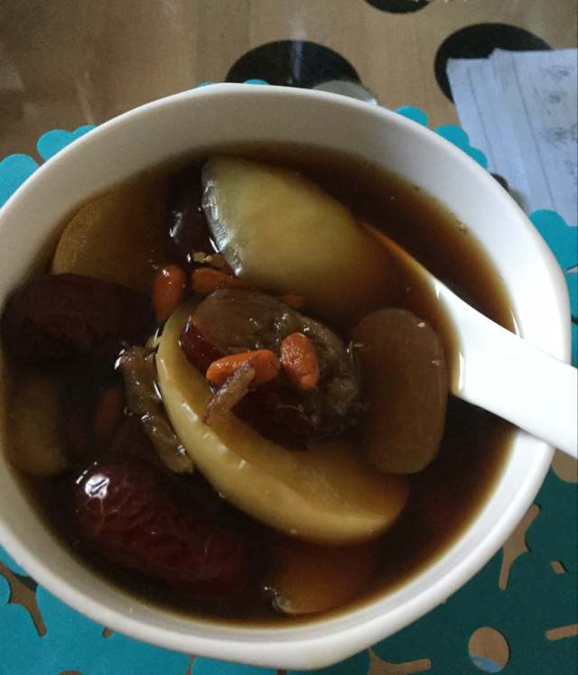 大姨妈汤(红枣苹果姜汤）