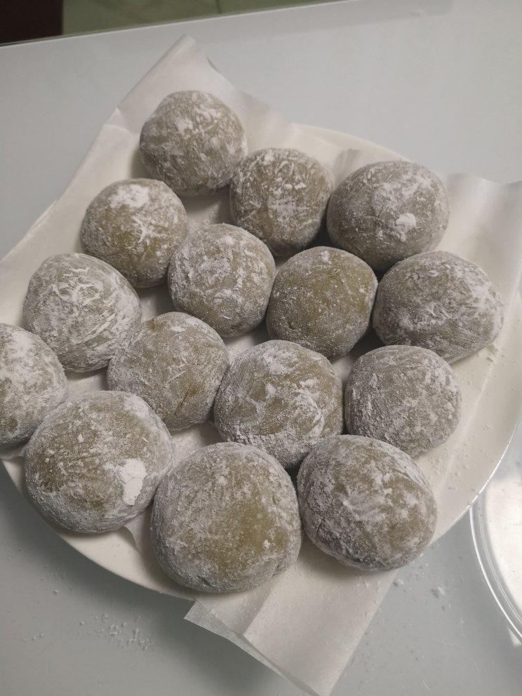 自制糯米糍（花生黑芝麻和豆沙夹心）