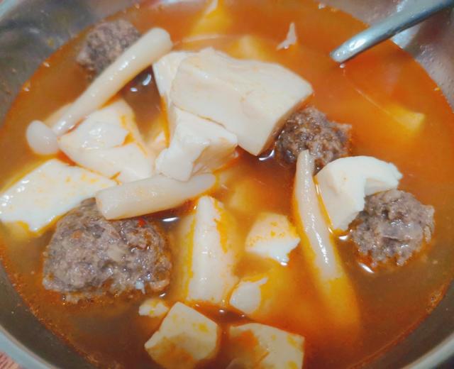 酸辣海鲜菇豆腐汤的做法