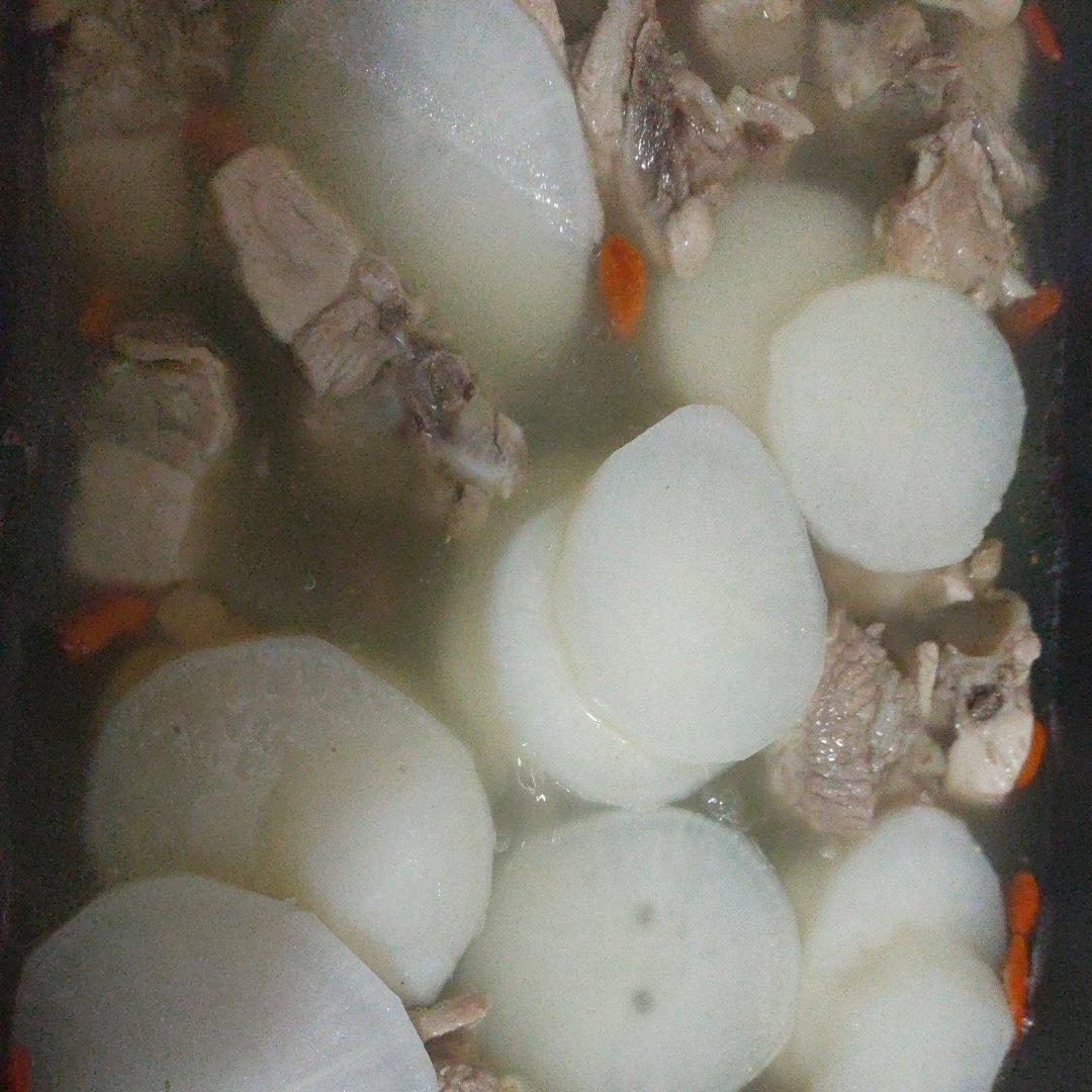 萝卜排骨汤