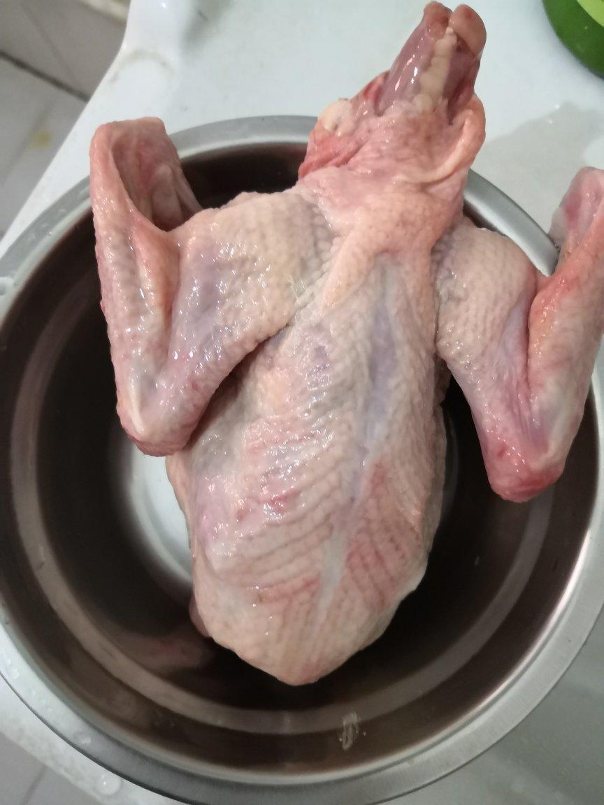 红枣枸杞乳鸽汤