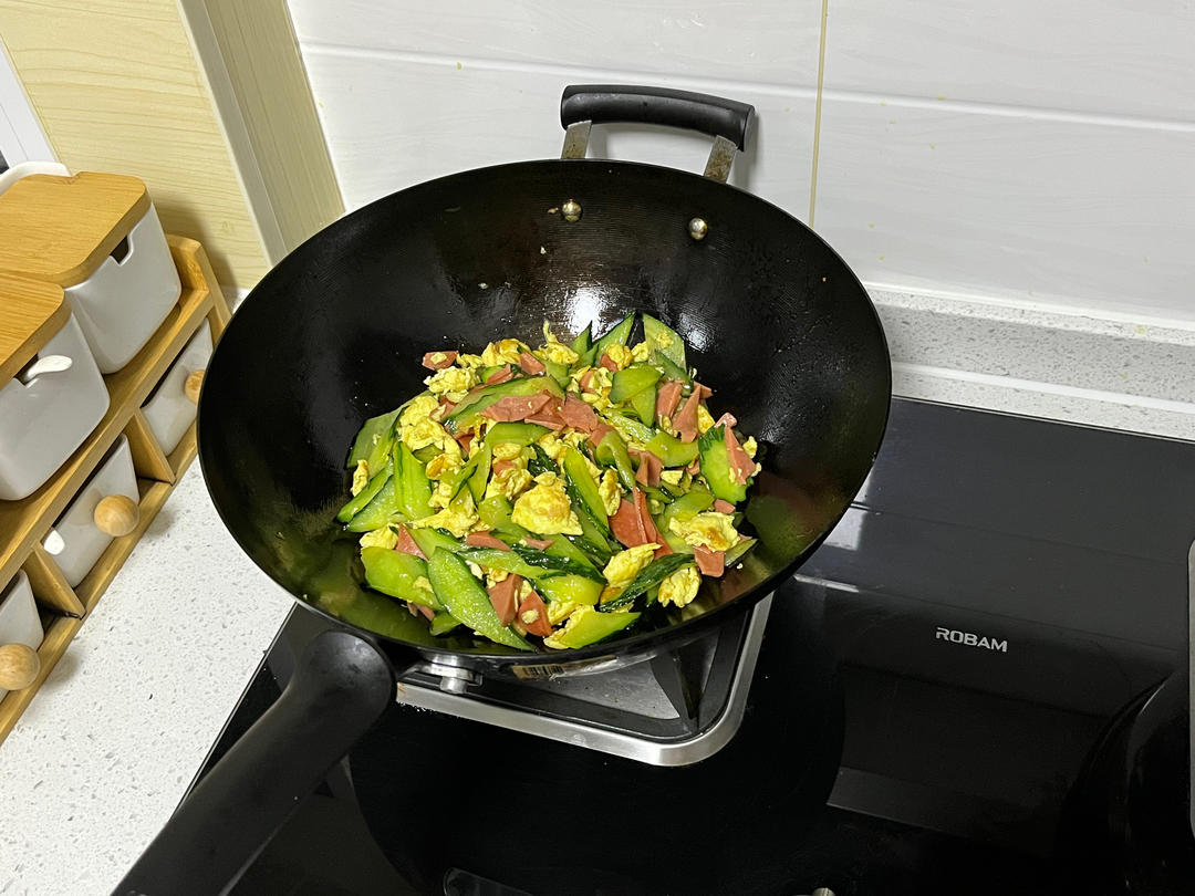 黄瓜炒鸡蛋 （青瓜炒鸡蛋）