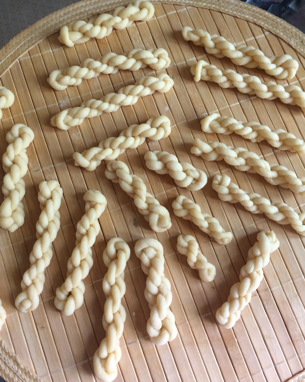 鸡蛋小麻花