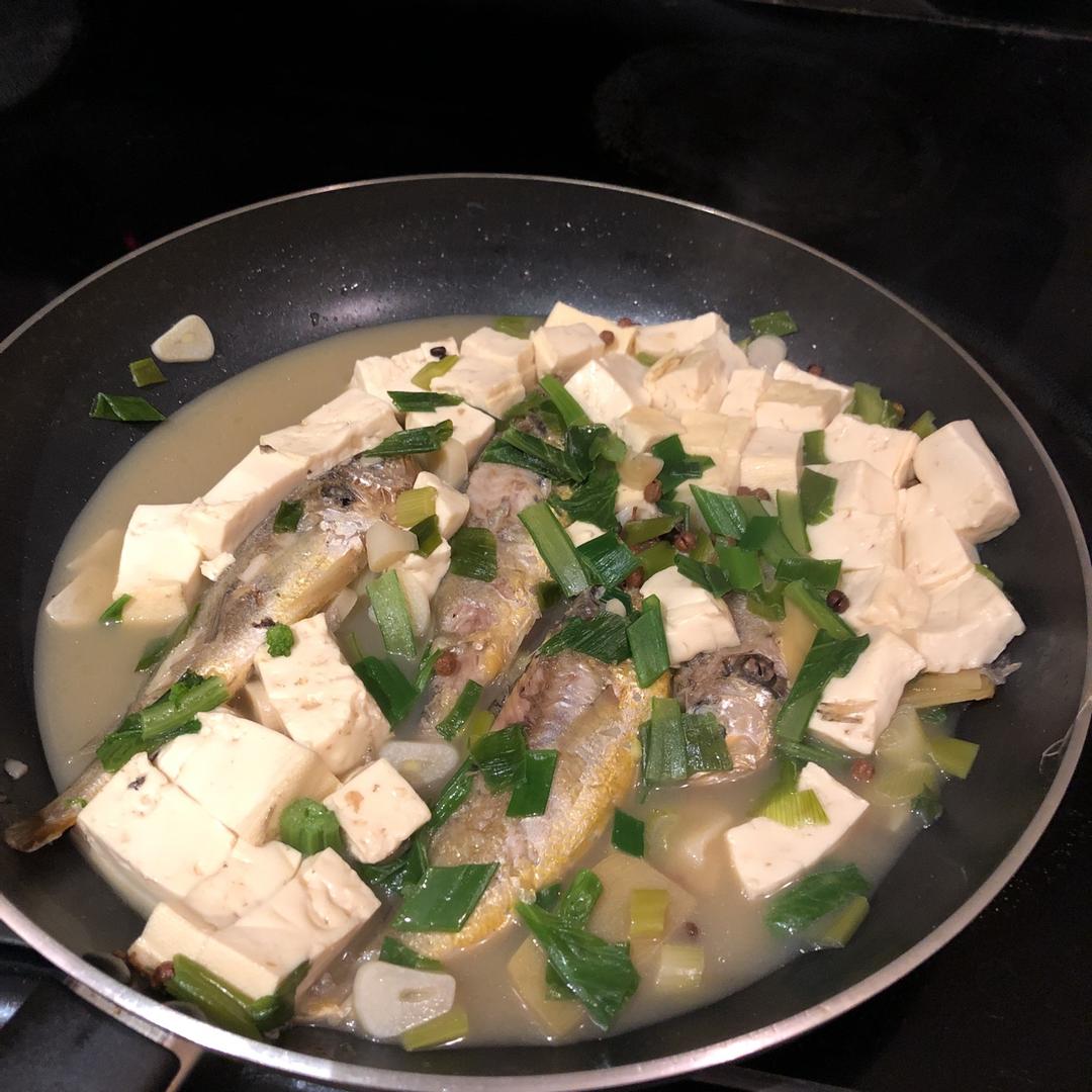 小黄鱼豆腐汤