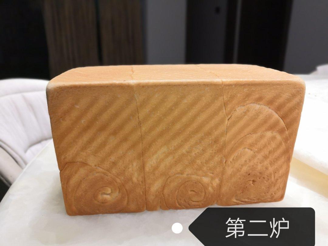 吐司，奶香手撕面包，超级香浓