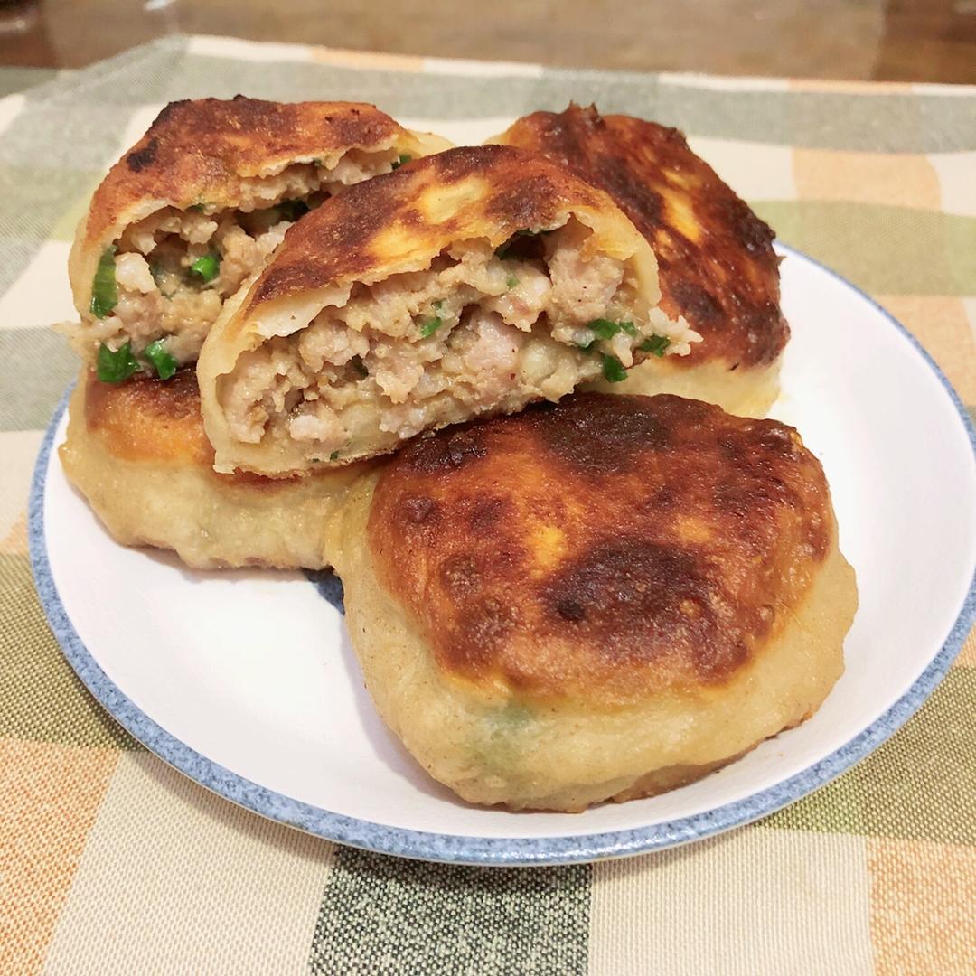 小矮人小矮人做的门钉肉饼