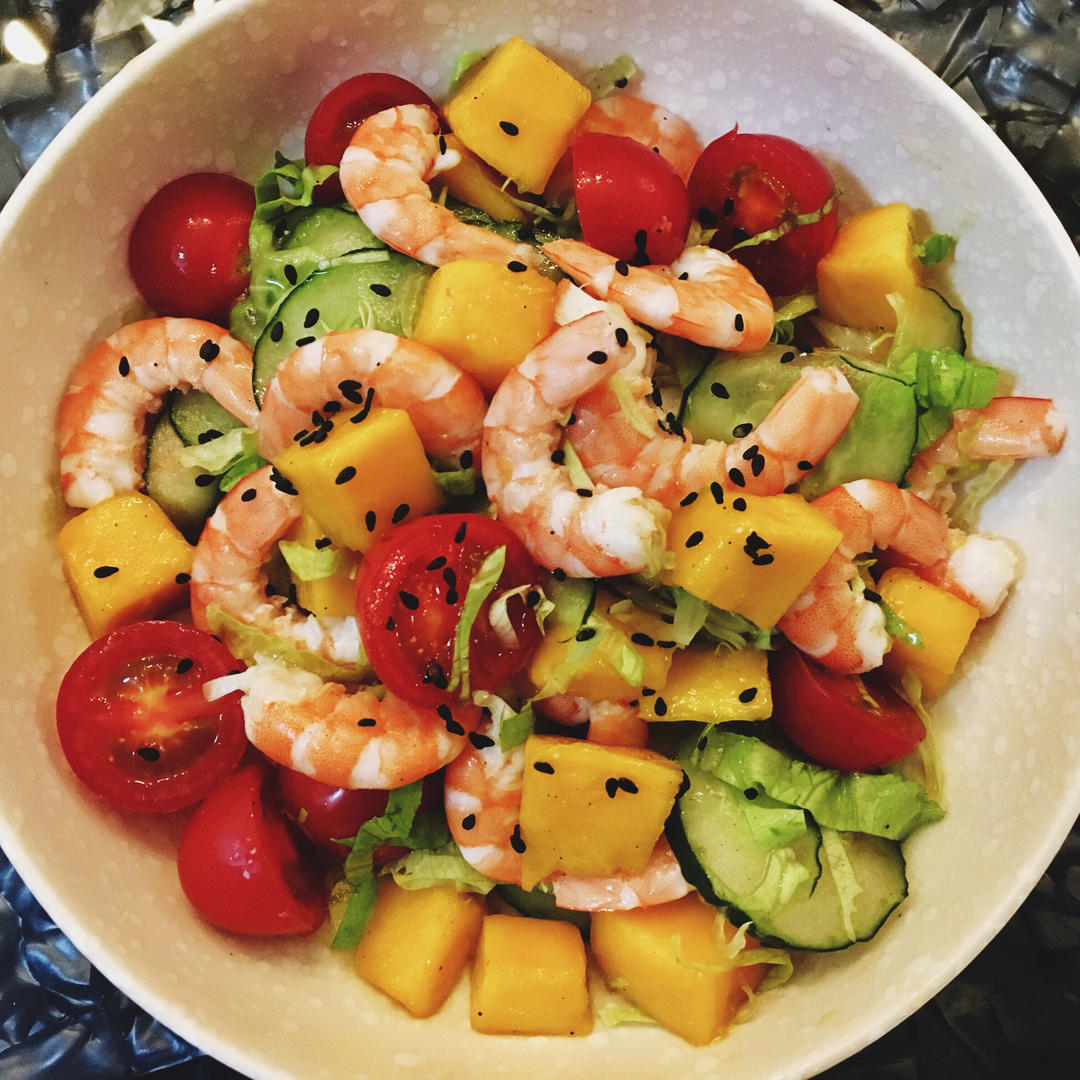 阿咩来啦做的鲜虾田园沙拉