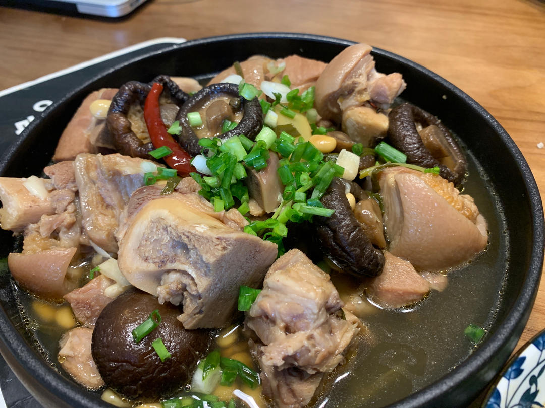 零失误酱猪蹄 入口即化 下饭