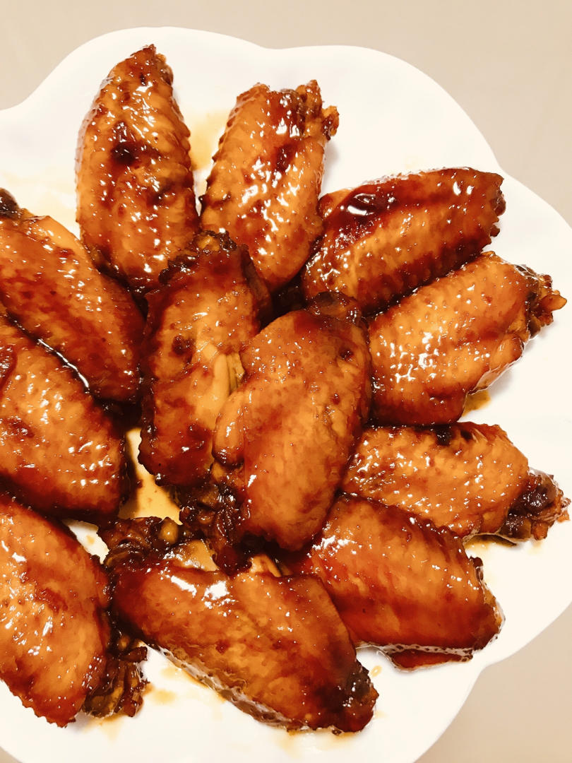 厨师长教你：“可乐鸡翅”的家常做法，味道鲜嫩可口，先收藏起来