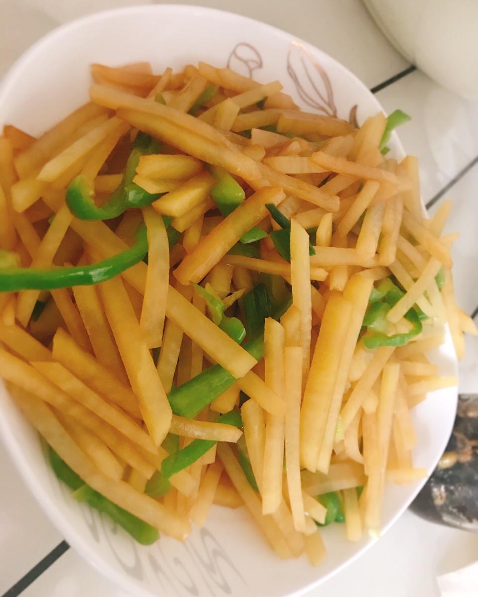在家也能做出馆子味儿的醋溜/炝炒/酸辣土豆丝（就是那道看似简单，实则步步玄机的土豆丝）
