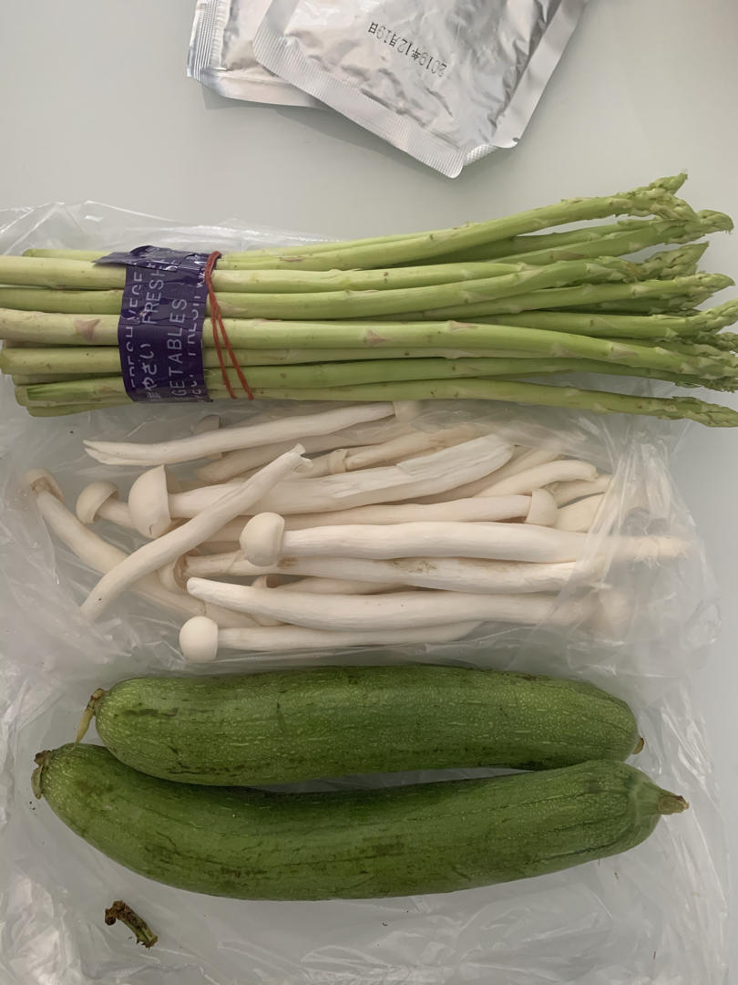 芦笋炒白蘑菇