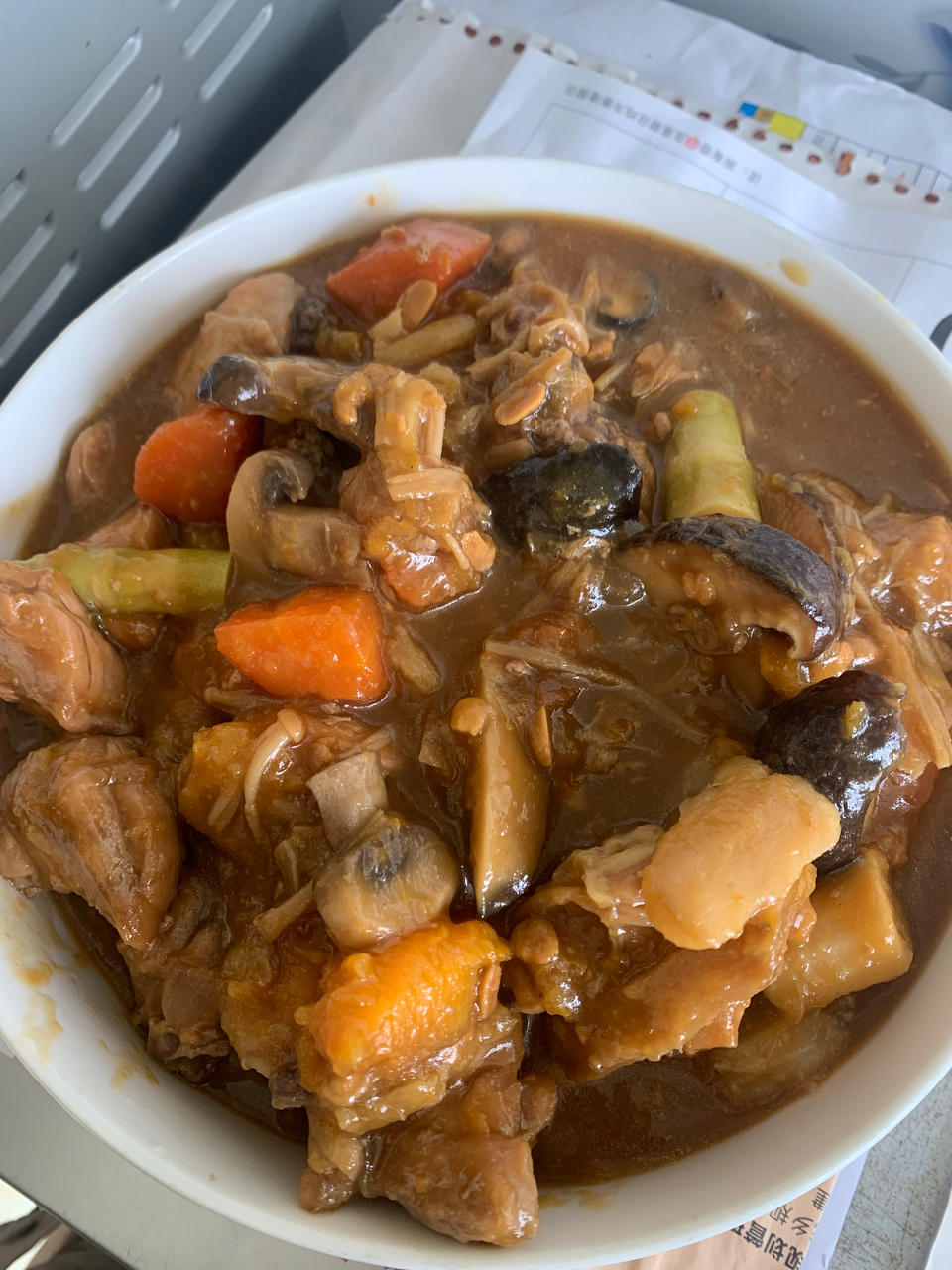 能吃三碗米饭的鸡腿焖锅