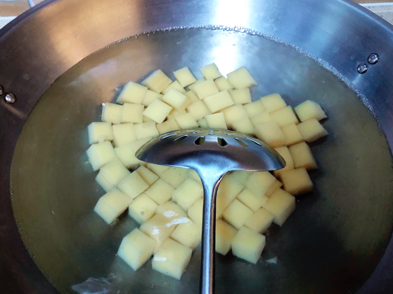 凉拌米豆腐的做法 步骤3