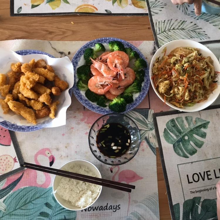 包菜炒粉丝