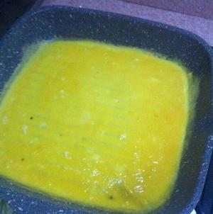 芝士玉子烧 チーズたまご焼き的做法 步骤2