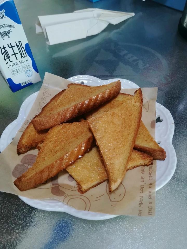 蜂蜜黄油脆吐司