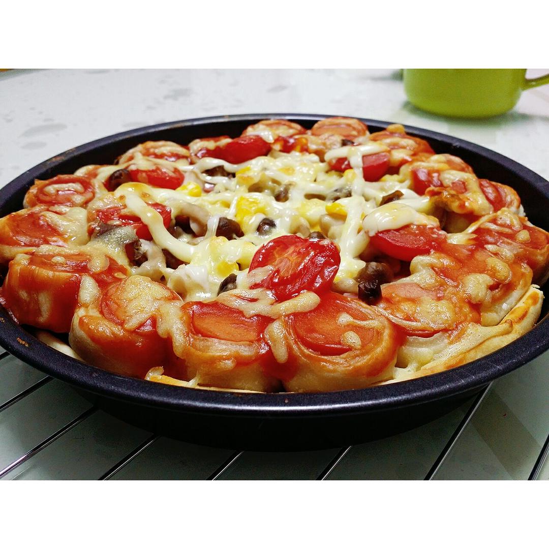 萨米肠蘑菇花边披萨