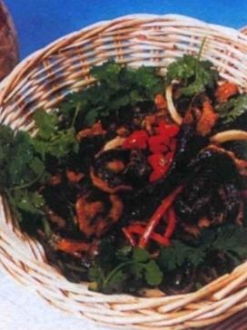 杞子素鳝(补脾益气、利湿美容)