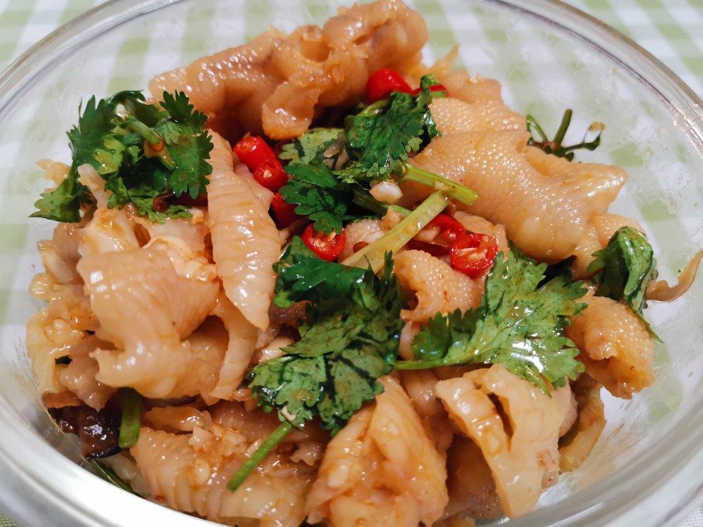 【酸辣无骨凤爪】