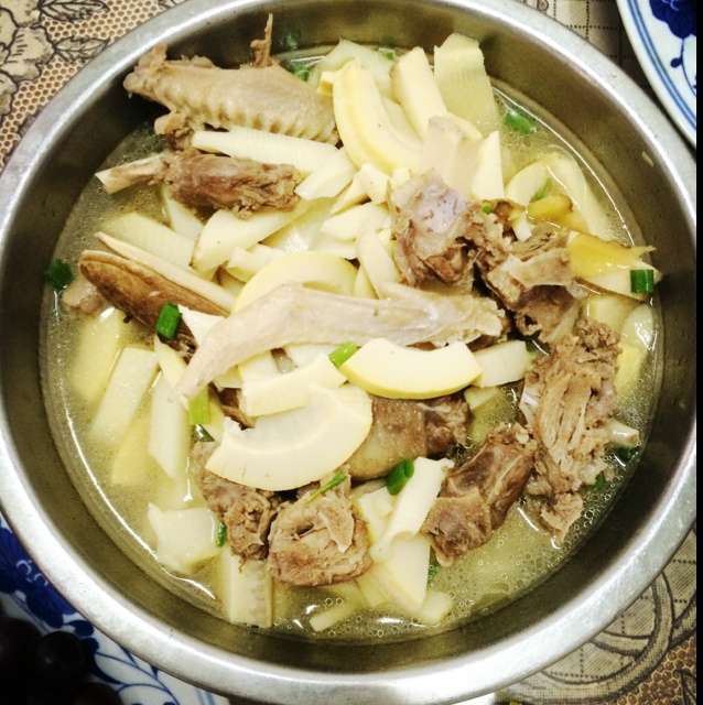 笋干老鸭汤