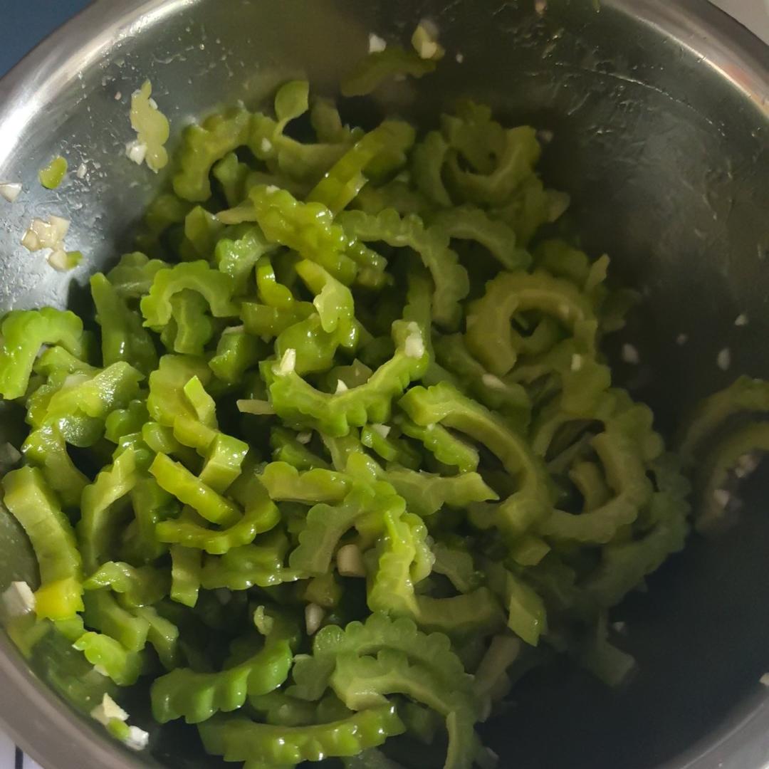不苦的凉拌苦瓜