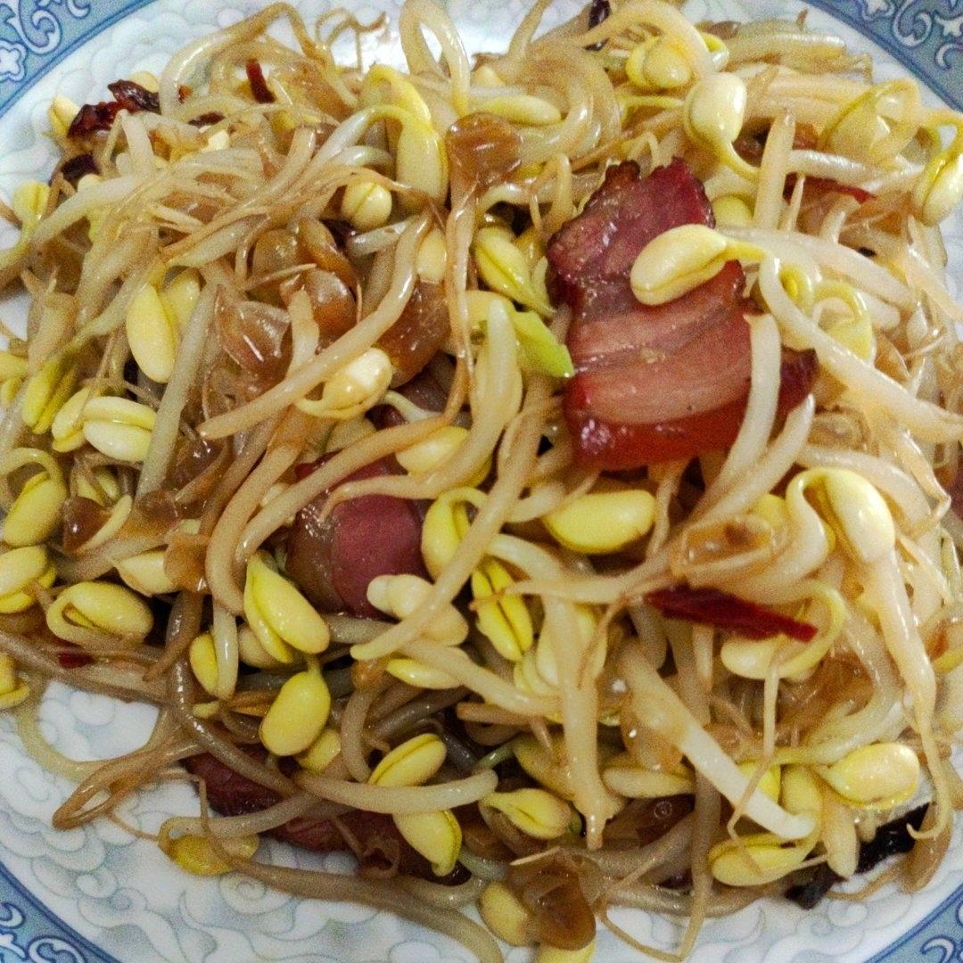 炒黄豆芽多加一步，锅气十足，孩子说太好吃了！