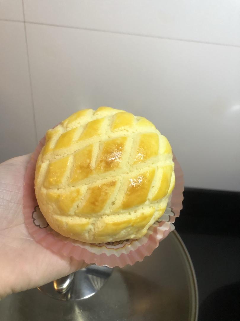 好吃到炸裂的港式菠萝包（附带制作酥皮的小视频）
